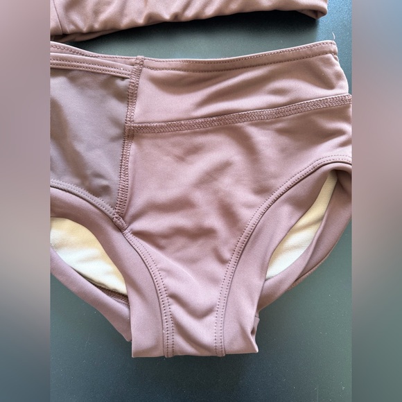 TF set CM - Picture 2 of 6